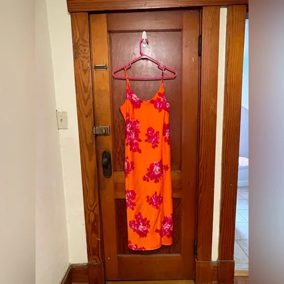 NWT | NEVER WORN Gorgeous Orange Midi Dress - Picture 1 of 7